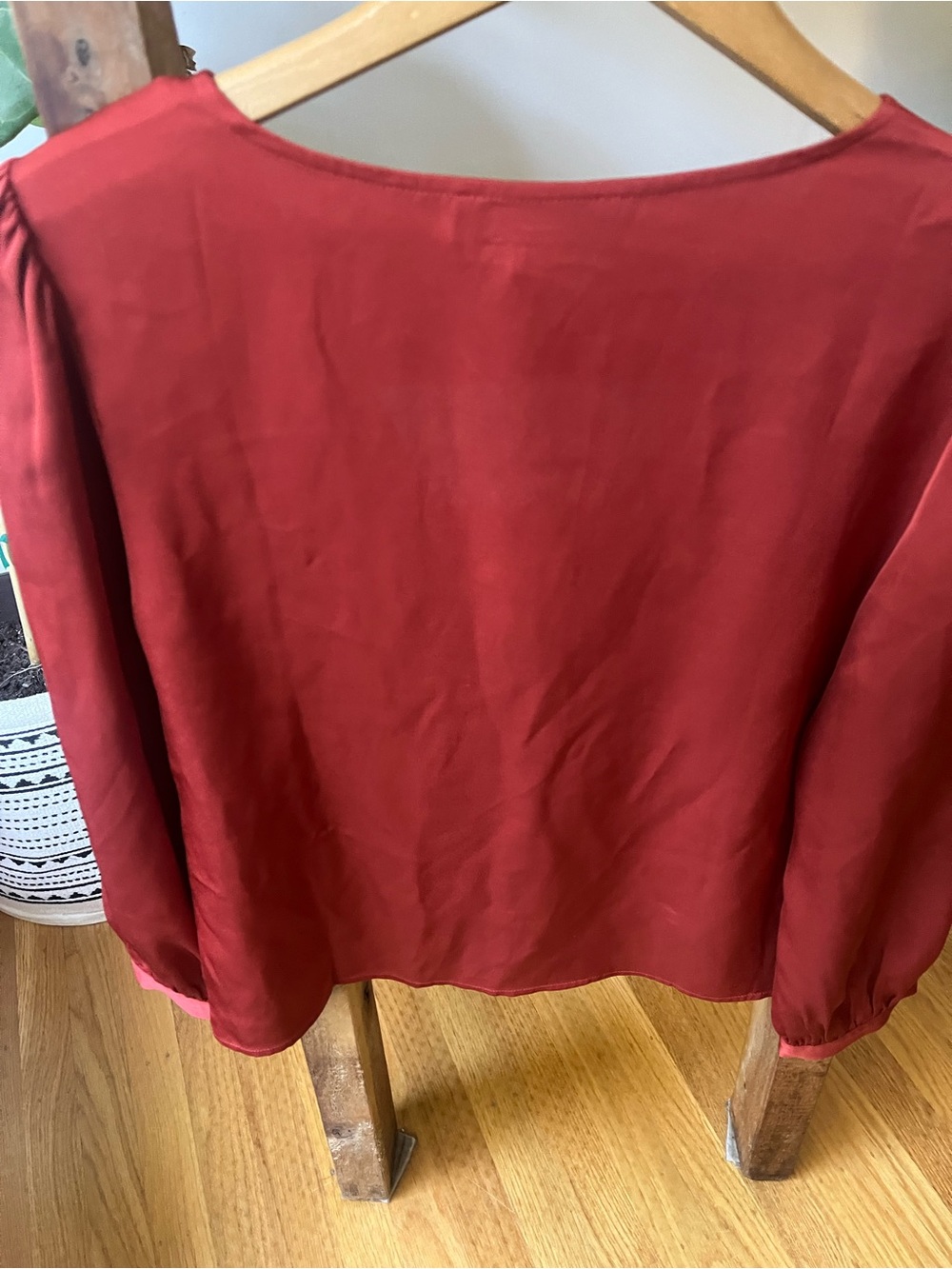 Boho Silk Amour Vert Crimson Red V-Neck Button-Up Blouse - Picture 6 of 6